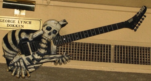 george lynch skull and bones guitar